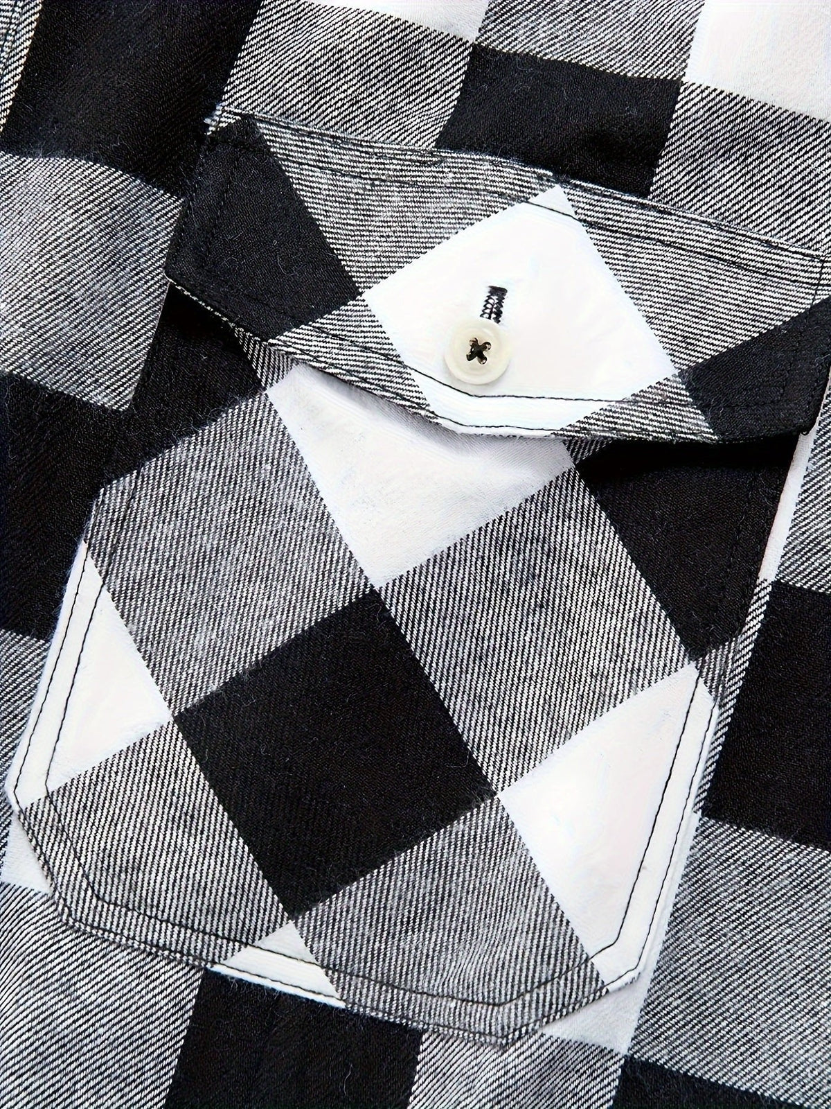 Herrenhemd mit Blockkaros und zwei geknöpften Brusttaschen - Schwarz #Farbe_Schwarz