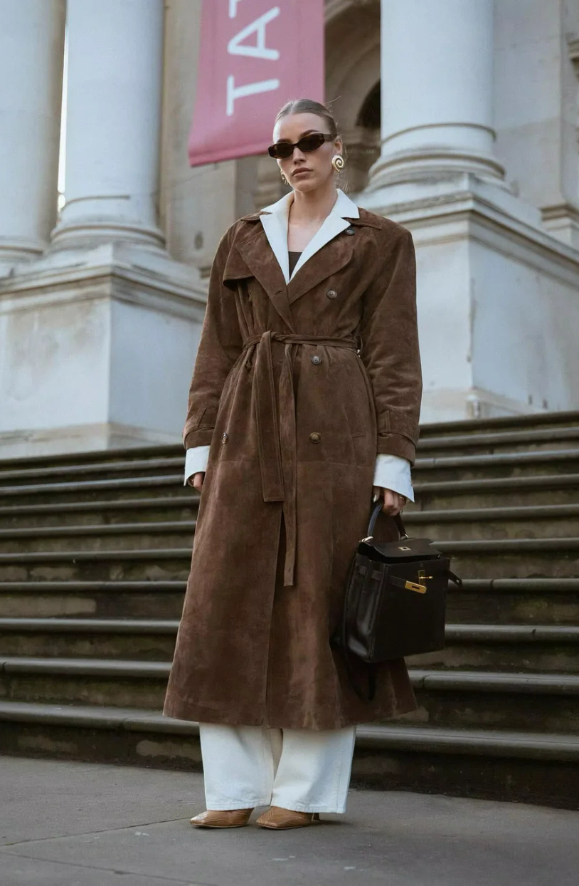 Damen Trenchcoat extralang in Wildlederoptik mit Gürtel