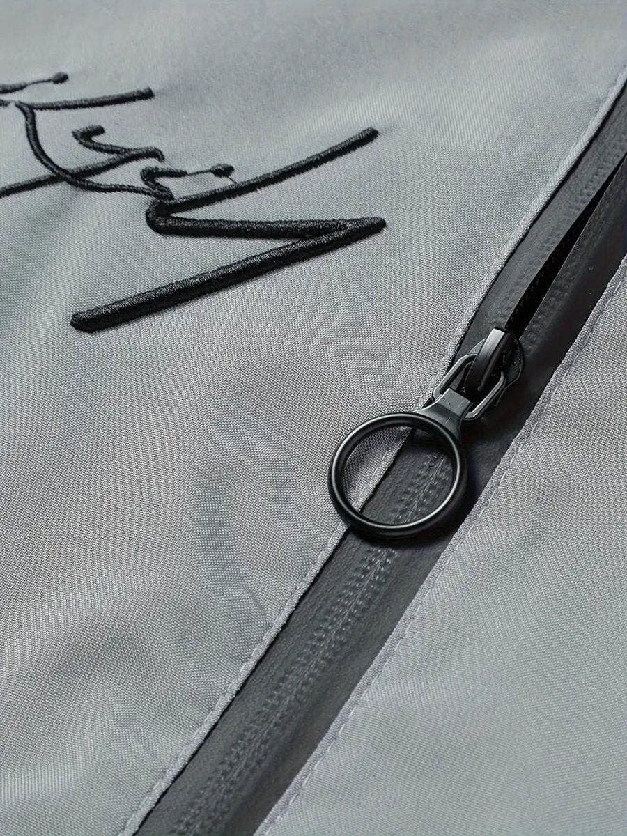 Übergangsjacke Herren mit Blousonkragen und Stickerei - Weltraumgrau #Farbe_Weltraumgrau