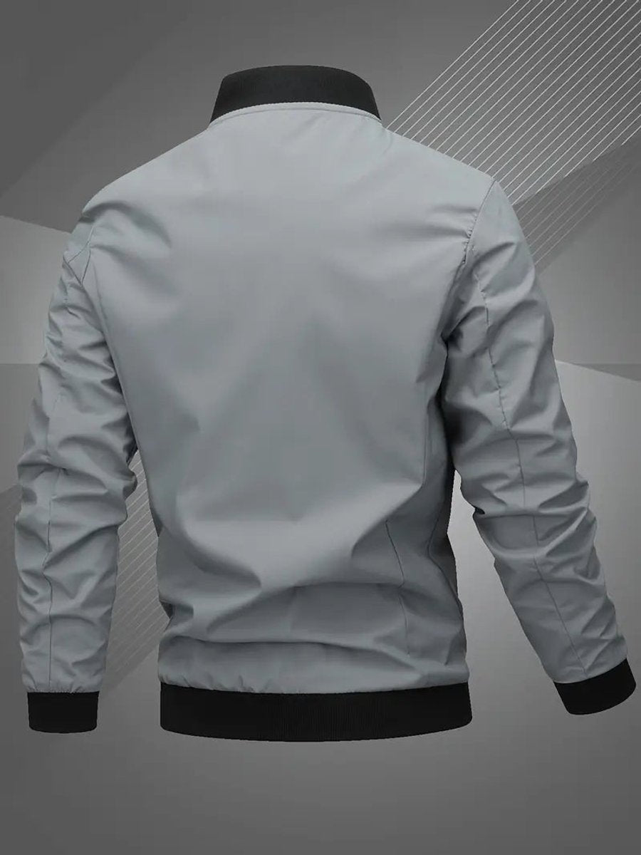Übergangsjacke Herren mit Blousonkragen und Stickerei - Weltraumgrau #Farbe_Weltraumgrau